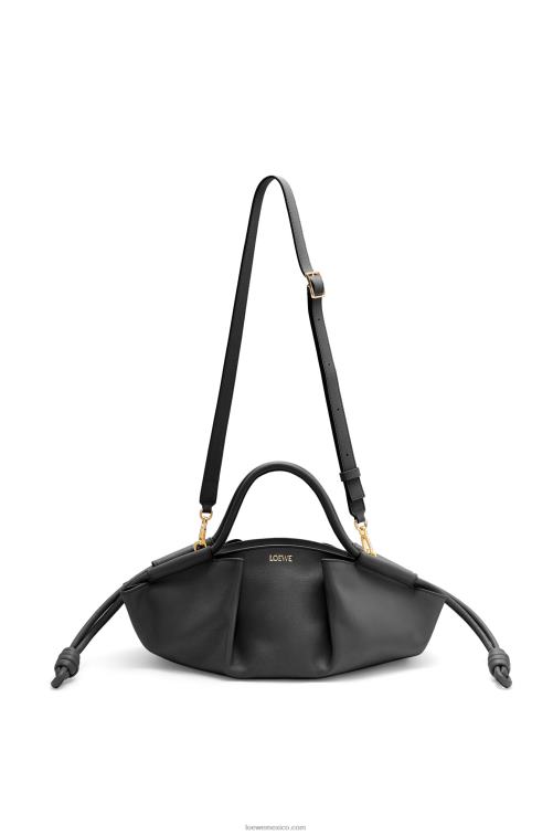 negro bolso paseo pequeño de piel de becerro napa brillante Loewe R8J8Z347 mujer