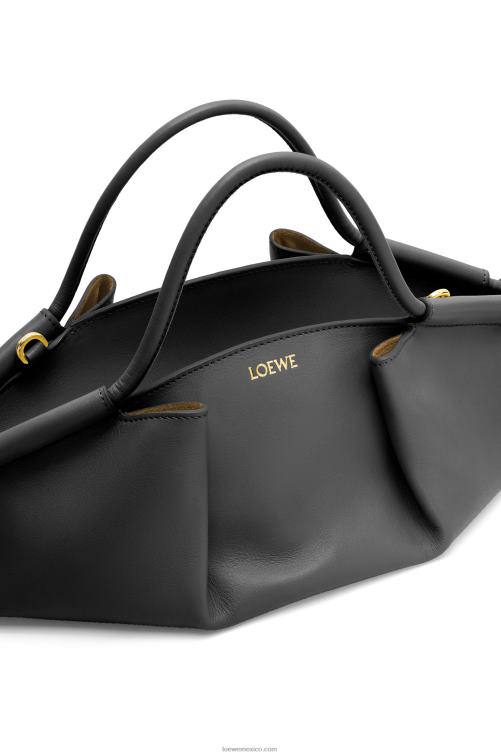 negro bolso paseo pequeño de piel de becerro napa brillante Loewe R8J8Z347 mujer