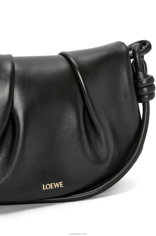 negro bolso satchel paseo de piel de becerro napa brillante Loewe R8J8Z337 mujer