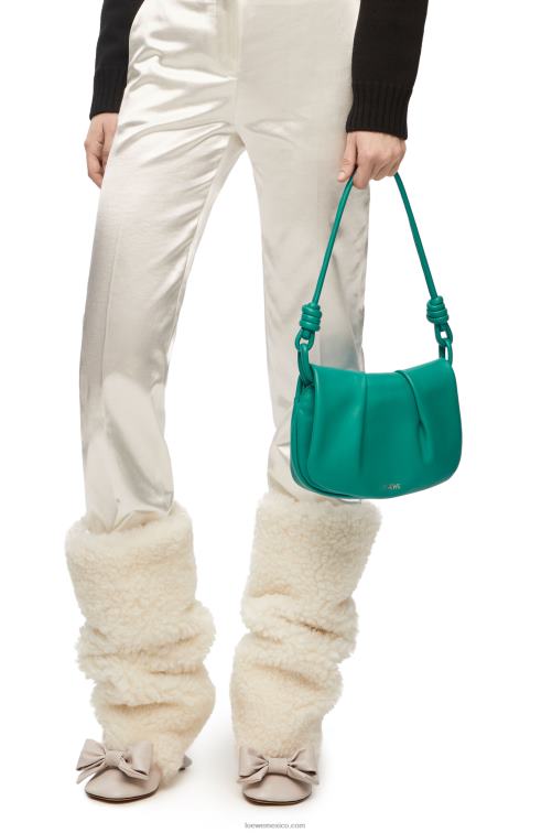 verde esmeralda bolso satchel paseo de piel de becerro napa brillante Loewe R8J8Z338 mujer