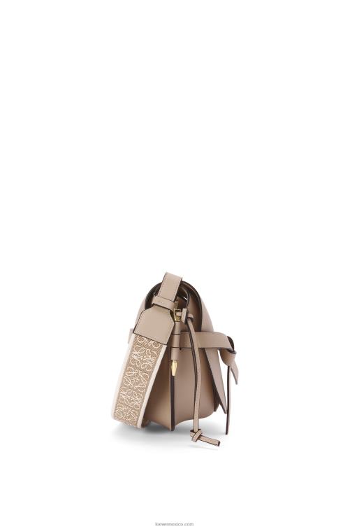 arena bolso gate pequeño en suave piel de becerro y jacquard Loewe R8J8Z255 mujer