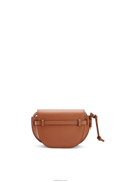 broncearse bolso mini gate dual de piel de becerro granulada Loewe R8J8Z237 mujer