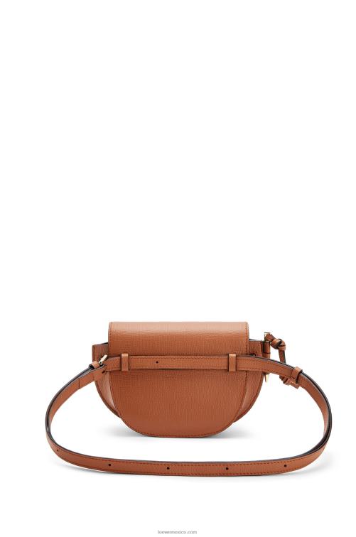 broncearse bolso mini gate dual de piel de becerro granulada Loewe R8J8Z237 mujer