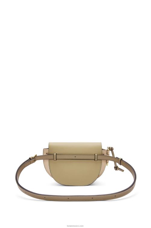verde arcilla/beige empolvado bolso mini gate dual de piel de becerro suave Loewe R8J8Z240 mujer
