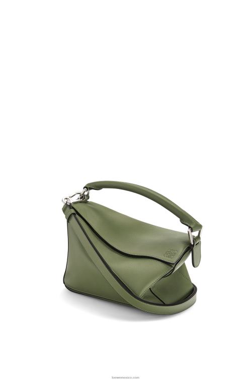 aguacate verde bolso puzzle pequeño de piel de becerro clásica Loewe R8J8Z545 mujer