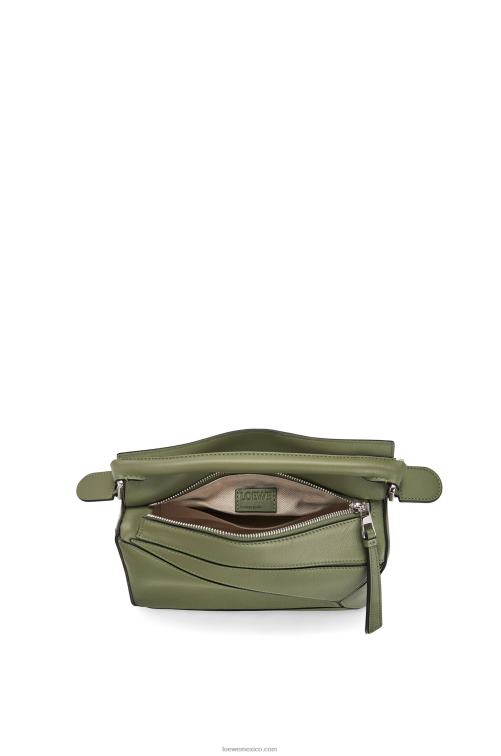 aguacate verde bolso puzzle pequeño de piel de becerro clásica Loewe R8J8Z545 mujer