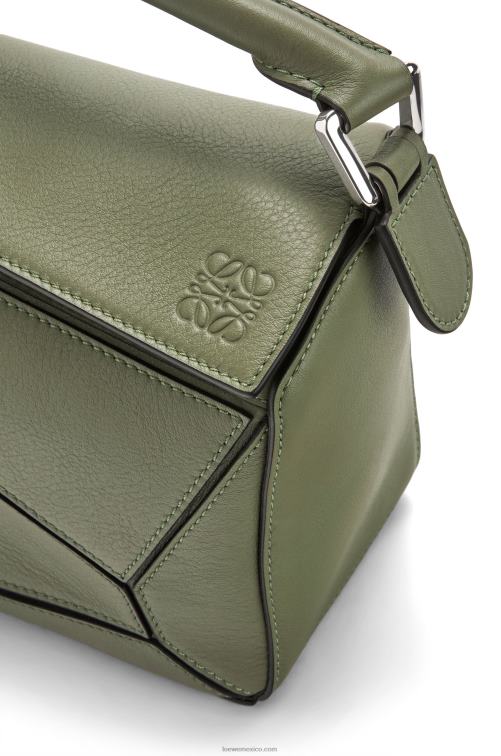 aguacate verde bolso puzzle pequeño de piel de becerro clásica Loewe R8J8Z545 mujer