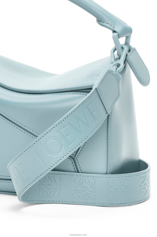 aguamarina bolso puzzle pequeño de piel de becerro satinada Loewe R8J8Z459 mujer