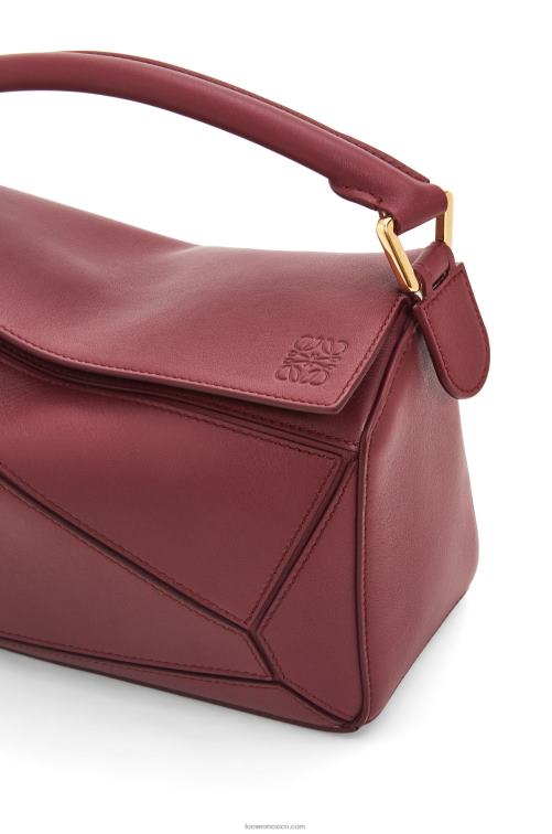 baya silvestre bolso puzzle pequeño de piel de becerro clásica Loewe R8J8Z544 mujer