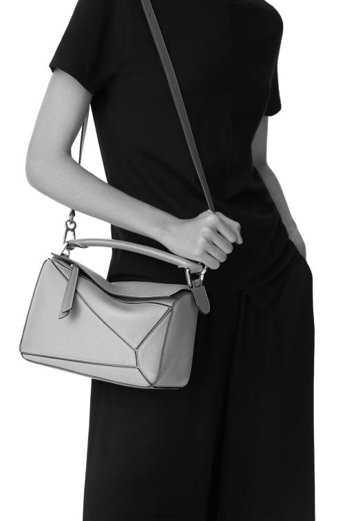beige polvoriento/blanco suave bolso puzzle pequeño de piel de becerro clásica Loewe R8J8Z396 mujer