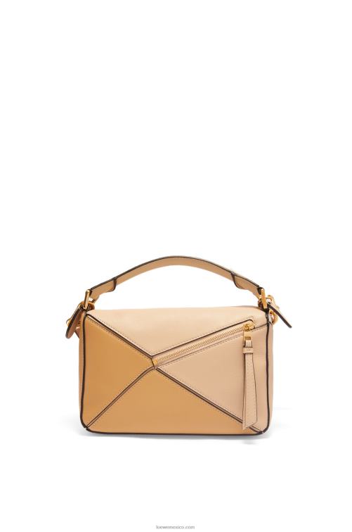 beige polvoriento/blanco suave bolso puzzle pequeño de piel de becerro clásica Loewe R8J8Z396 mujer