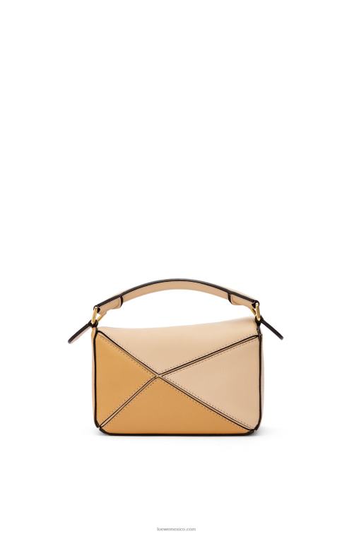 beige polvoriento/blanco suave minibolso puzzle de piel de becerro clásica Loewe R8J8Z233 mujer