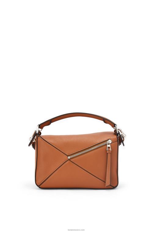 broncearse bolso puzzle pequeño de piel de becerro clásica Loewe R8J8Z364 mujer