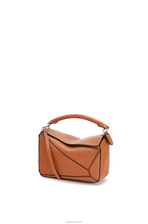 broncearse minibolso puzzle de piel de becerro clásica Loewe R8J8Z214 mujer