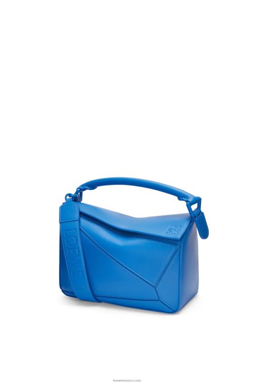 buceo azul bolso puzzle pequeño de piel de becerro satinada Loewe R8J8Z480 mujer