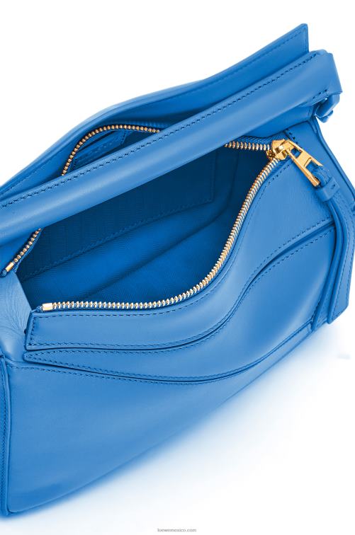 buceo azul bolso puzzle pequeño de piel de becerro satinada Loewe R8J8Z480 mujer