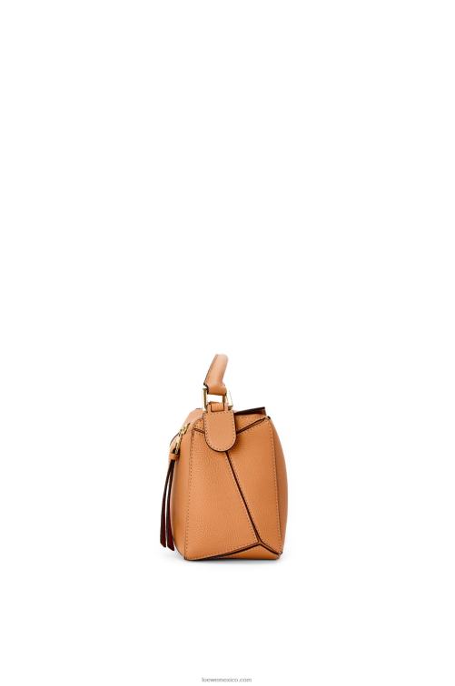 caramelo ligero bolso puzzle pequeño de suave piel de becerro granulada Loewe R8J8Z368 mujer