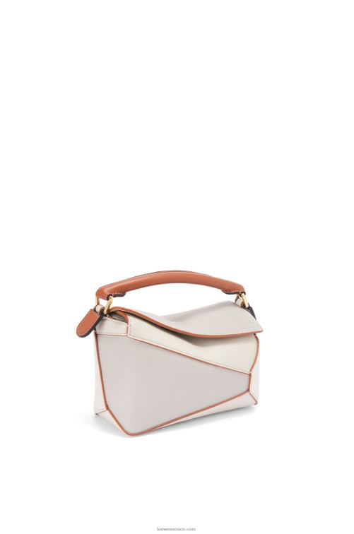 fantasma/blanco suave canto mini puzzle de piel de becerro napa Loewe R8J8Z258 mujer