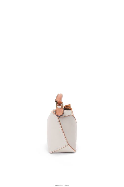 fantasma/blanco suave canto mini puzzle de piel de becerro napa Loewe R8J8Z258 mujer