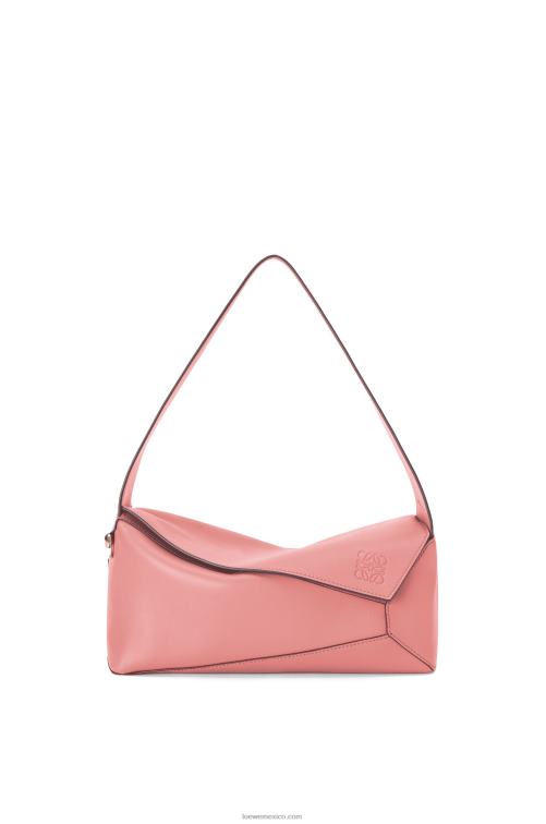 flor de durazno bolso hobo puzzle de piel de becerro napa Loewe R8J8Z437 mujer