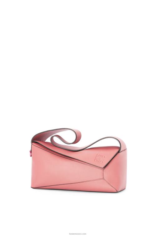 flor de durazno bolso hobo puzzle de piel de becerro napa Loewe R8J8Z437 mujer