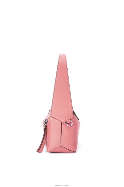 flor de durazno bolso hobo puzzle de piel de becerro napa Loewe R8J8Z437 mujer