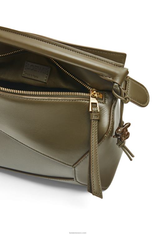 glaseado de polvo de té bolso puzzle edge pequeño de piel de becerro satinada Loewe R8J8Z536 mujer