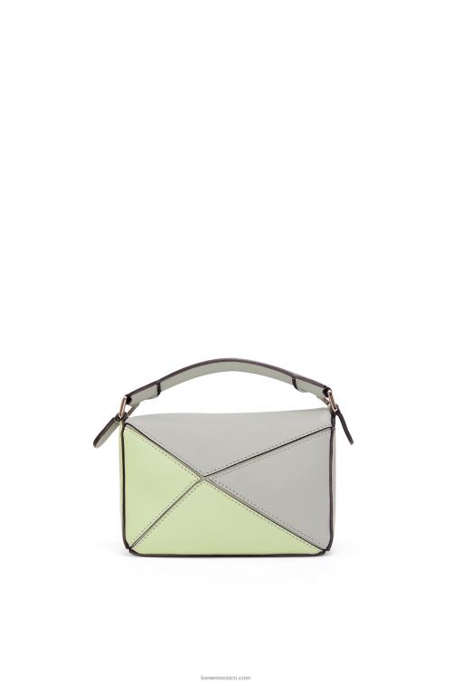 gris ceniza/celadón claro minibolso puzzle de piel de becerro clásica Loewe R8J8Z257 mujer