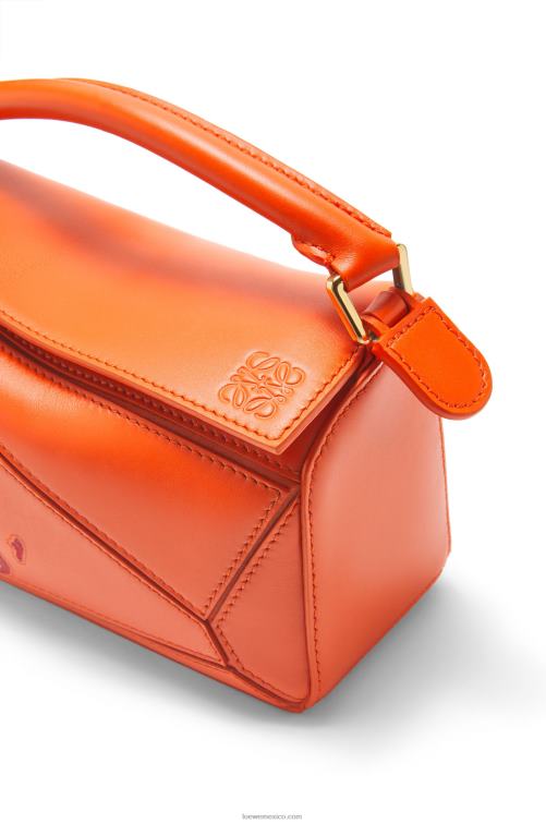 naranja Minibolso calcifer puzzle de piel de becerro satinada Loewe R8J8Z261 mujer