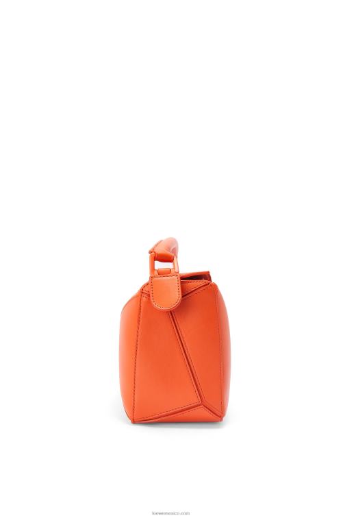 naranja bolso puzzle pequeño de piel de becerro satinada Loewe R8J8Z491 mujer