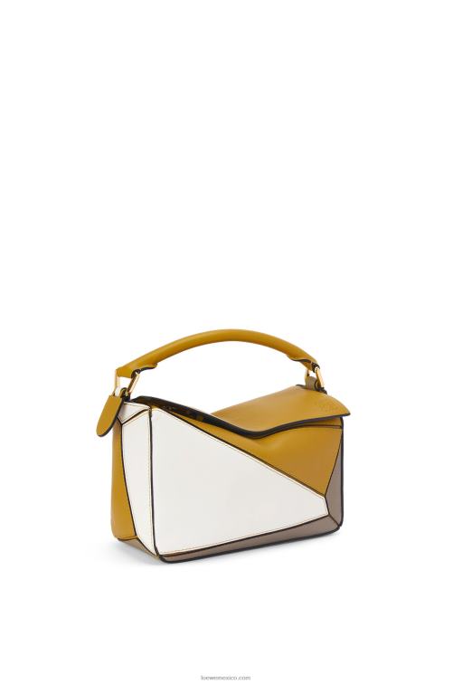 ocre/blanco suave bolso puzzle pequeño de piel de becerro clásica Loewe R8J8Z497 mujer
