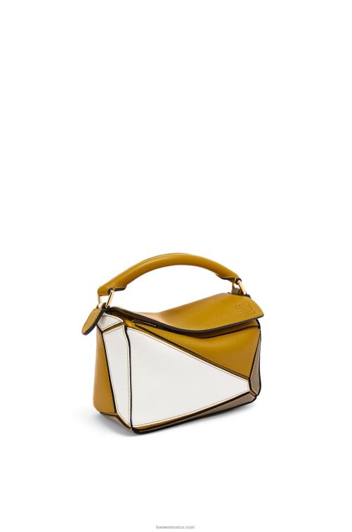 ocre/blanco suave minibolso puzzle de piel de becerro clásica Loewe R8J8Z277 mujer