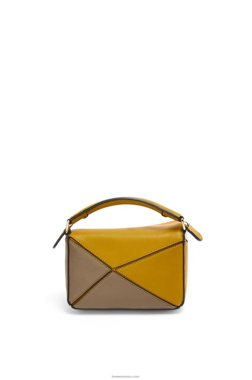 ocre/blanco suave minibolso puzzle de piel de becerro clásica Loewe R8J8Z277 mujer