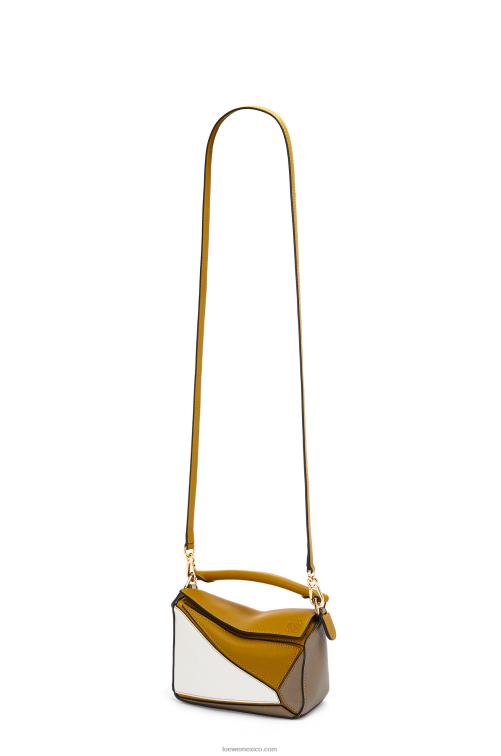 ocre/blanco suave minibolso puzzle de piel de becerro clásica Loewe R8J8Z277 mujer