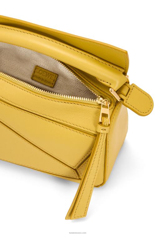 ocre brillante minibolso puzzle de piel de becerro clásica Loewe R8J8Z201 mujer