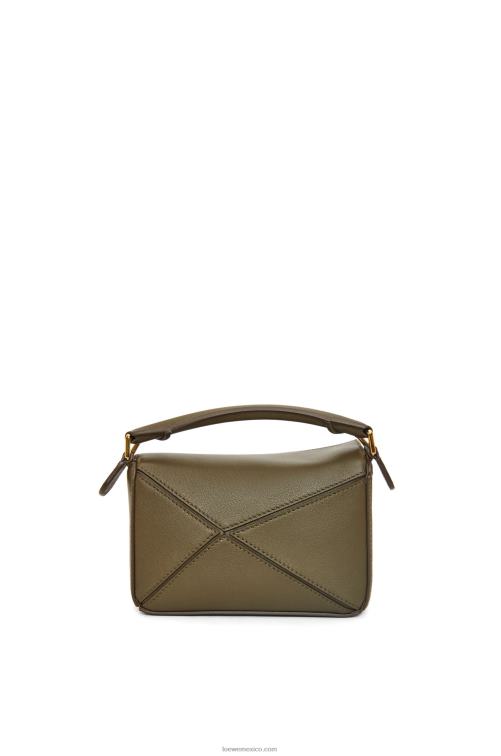 verde caqui oscuro minibolso puzzle de piel de becerro clásica Loewe R8J8Z202 mujer