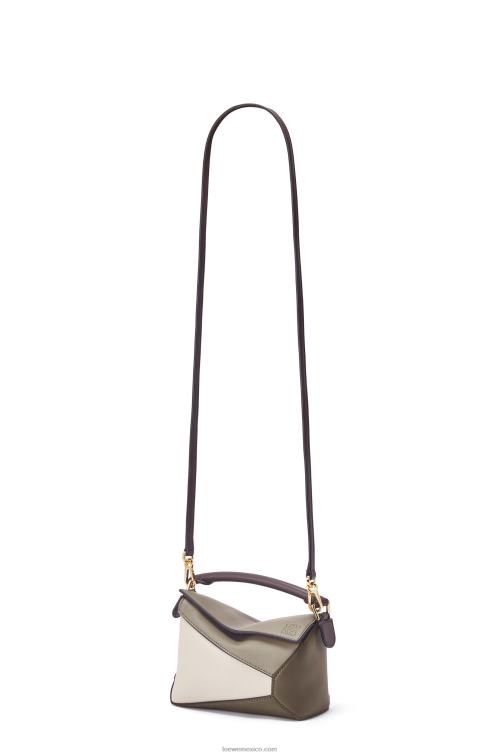 verde laurel/avena claro canto mini puzzle de piel de becerro napa Loewe R8J8Z253 mujer