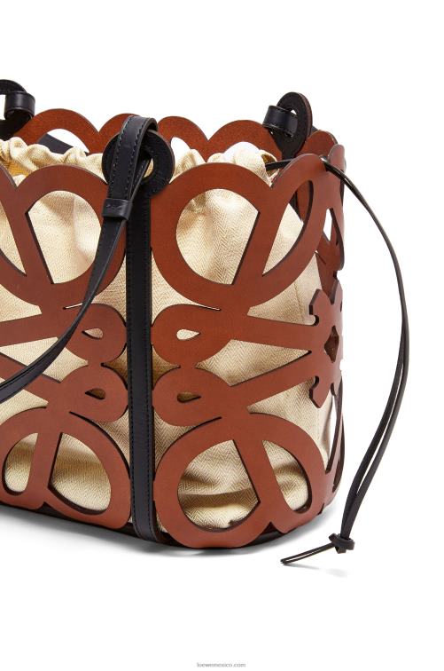 broncearse bolso shopper con anagrama recortado de piel de becerro Loewe R8J8Z127 mujer