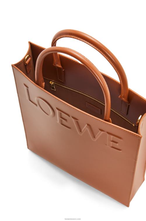 broncearse tote a4 estándar en piel de becerro elegante Loewe R8J8Z115 mujer