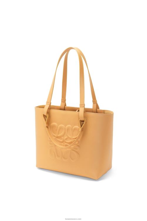 cálido desierto bolso tote hinchable pequeño con anagrama en piel de becerro clásica Loewe R8J8Z123 mujer