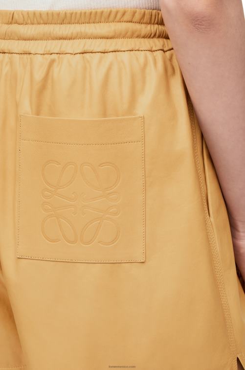 arena/mantequilla shorts elásticos en napa Loewe R8J8Z1114 mujer