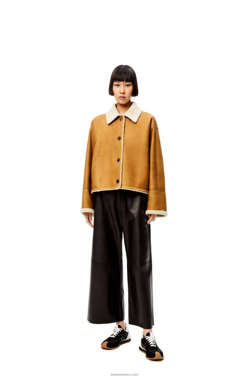 blanco/camello chaqueta corta de borrego Loewe R8J8Z1148 mujer