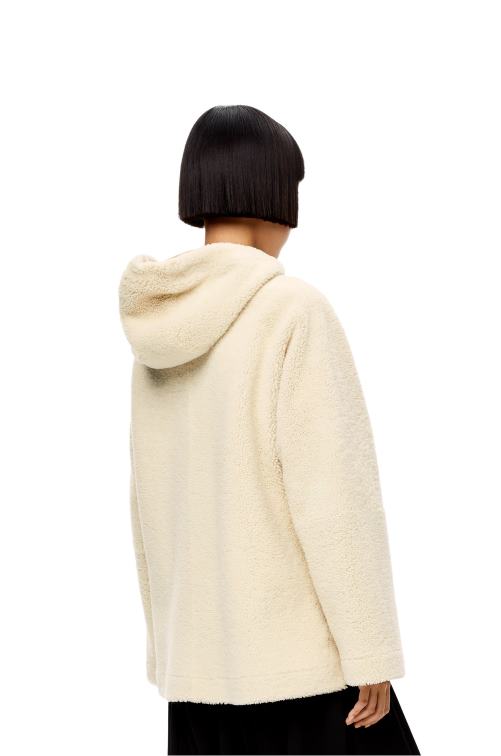 blanco suave/tostado chamarra con cremallera y capucha en borrego Loewe R8J8Z1151 mujer