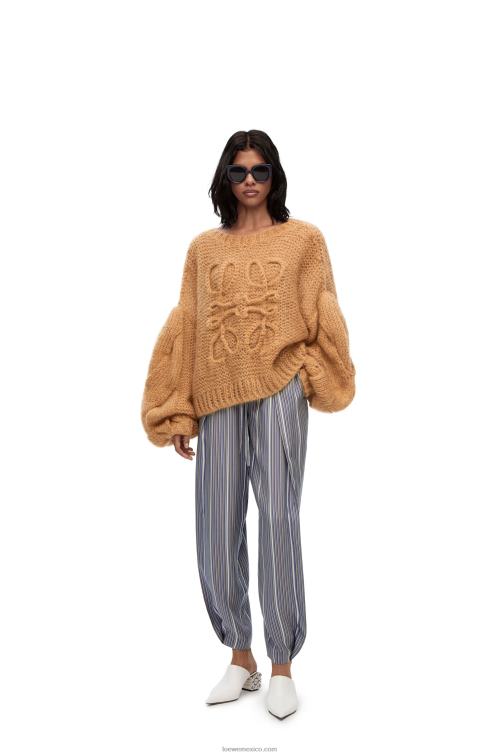 camello ligero jersey con anagrama de mohair Loewe R8J8Z967 mujer