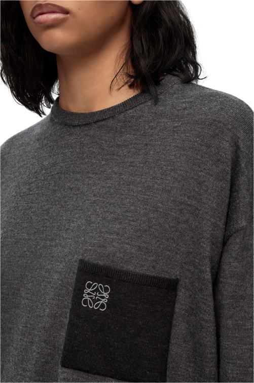 gris oscuro Jersey de lana con bolsillo con anagrama Loewe R8J8Z991 mujer