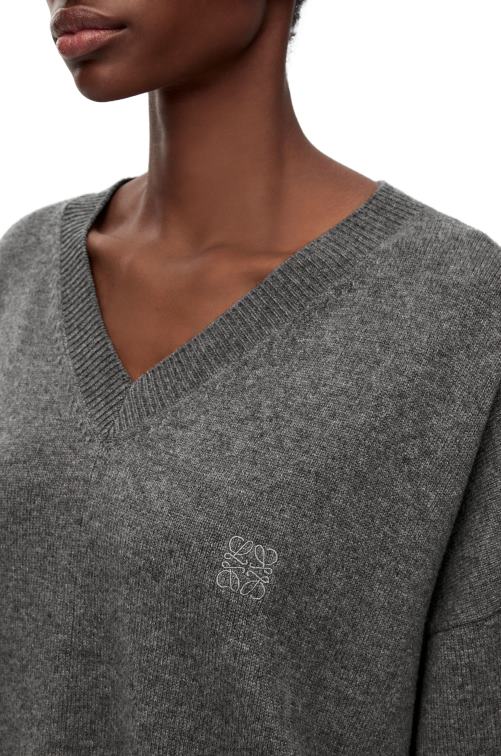 gris oscuro jersey asimétrico de cachemir Loewe R8J8Z977 mujer
