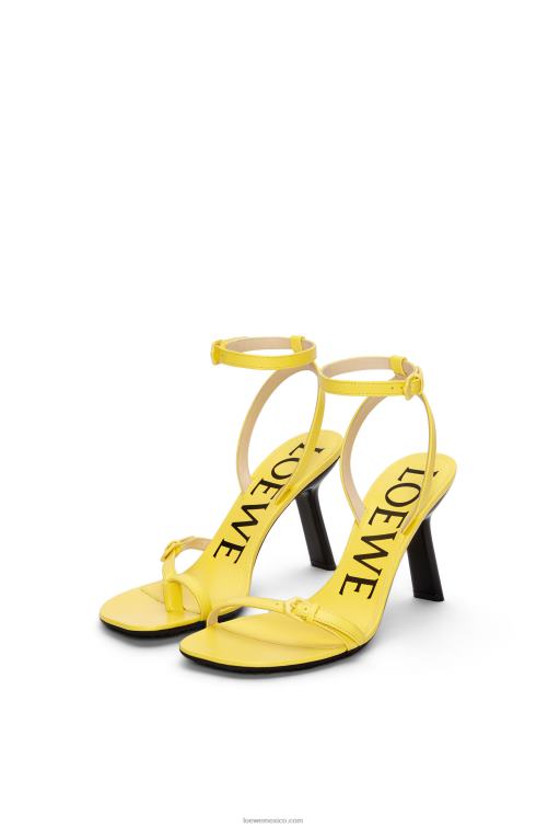 amarillo acacia Sandalia stiletto petal de piel de cordero Loewe R8J8Z678 mujer
