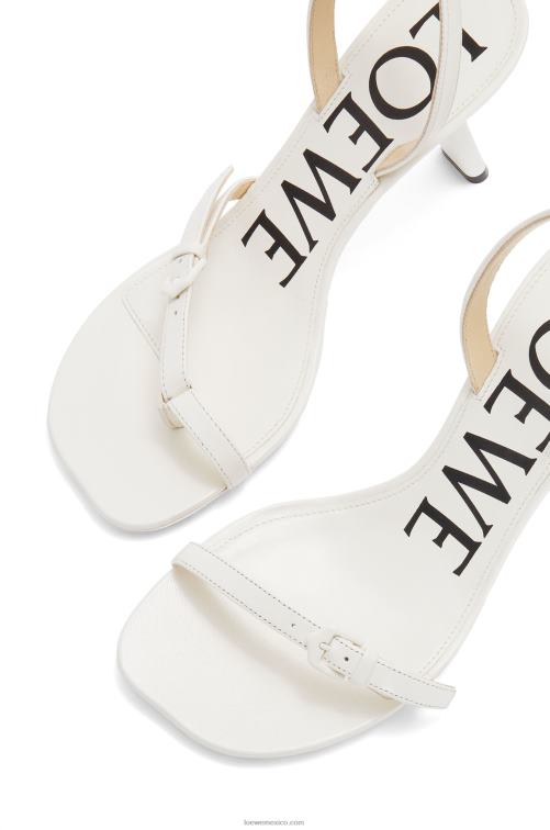 blanco Sandalia stiletto petal de piel de cordero Loewe R8J8Z675 mujer