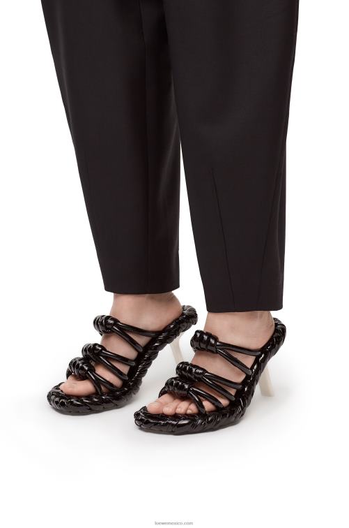 blanco negro sandalia con nudo de pétalos en piel de cordero Loewe R8J8Z704 mujer