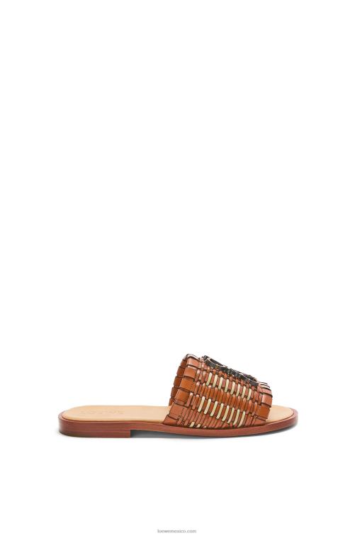 bronceado/natural Chanclas con anagrama tejido de piel de becerro Loewe R8J8Z702 mujer